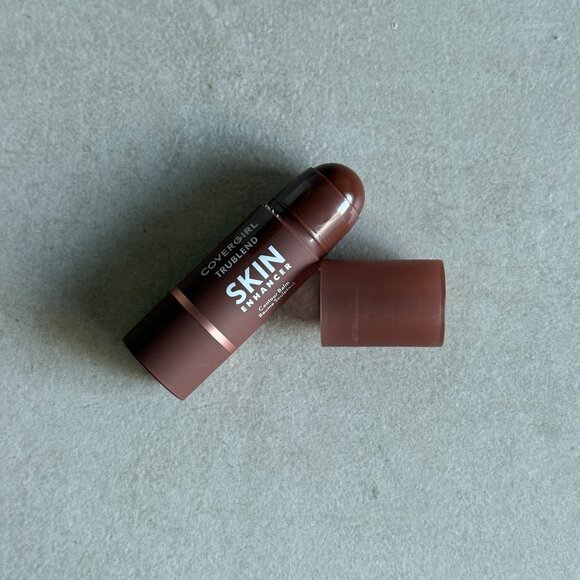 CoverGirl TruBlend Skin Enhance Contour Stick Snatched 0.21 oz - Picture 1 of 3